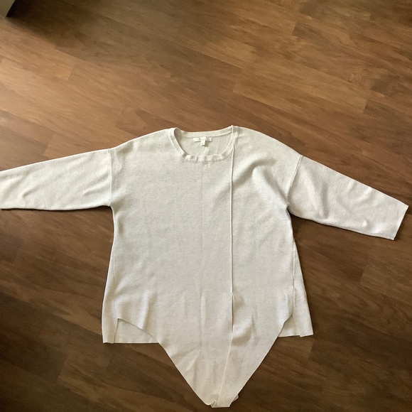 NWOT 89+Madison 3/4 sleeves tunic sweater - Picture 3 of 11